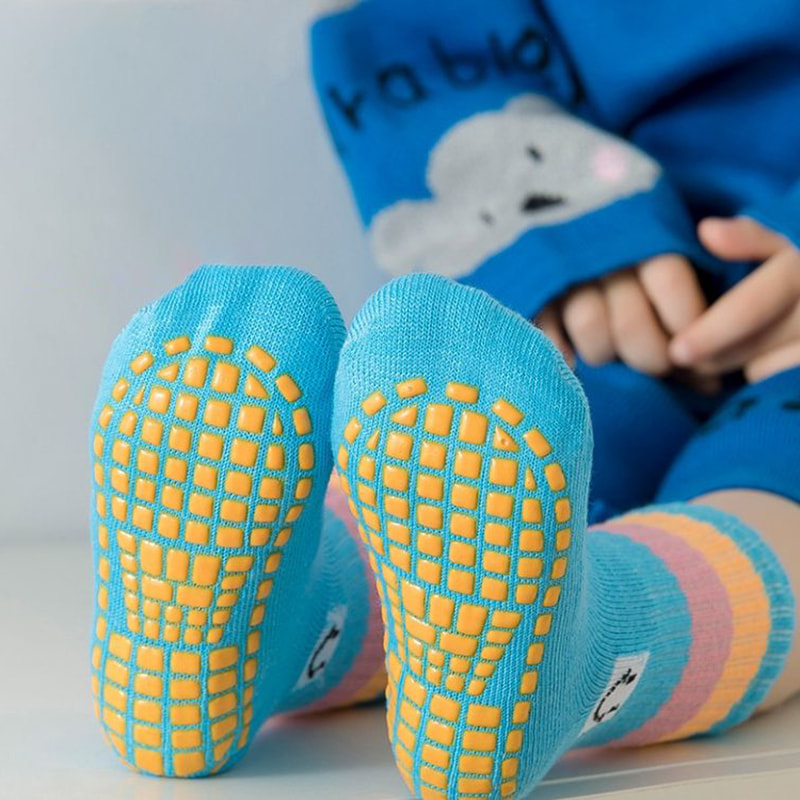 Produsen kaus kaki non slip grosir kaus kaki trampolin mid tabung, kaus kaki bermain anak -anak pendidikan awal tinggi Produsen kaus kaki non slip grosir kaus kaki trampolin mid tabung, kaus kaki bermain anak -anak pendidikan awal tinggi