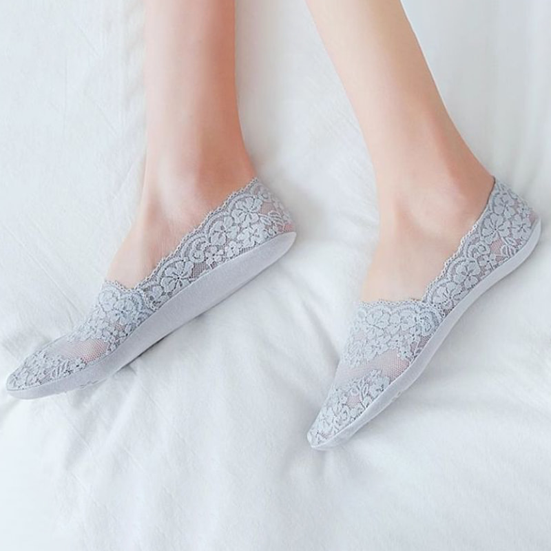 Kaus kaki perahu renda untuk wanita di musim semi dan musim panas, tipis, potongan rendah, kaus kaki tak terlihat mulut, silicone anti slip