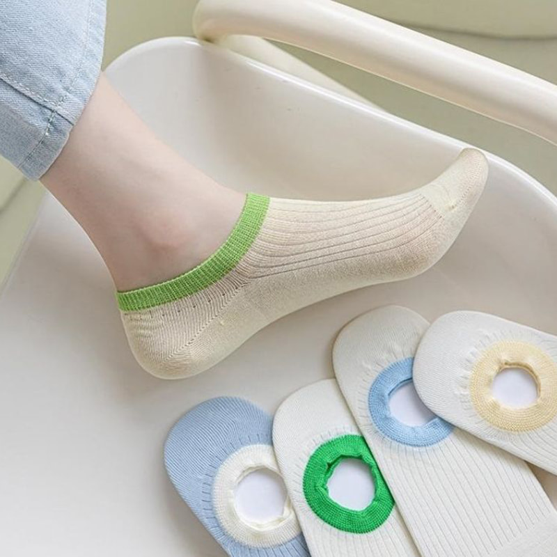 Kaus kaki perahu mulut bundar katun bergaris Kaus kaki perahu mulut bundar katun bergaris